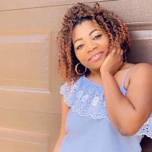 Meet your Posher, Bella